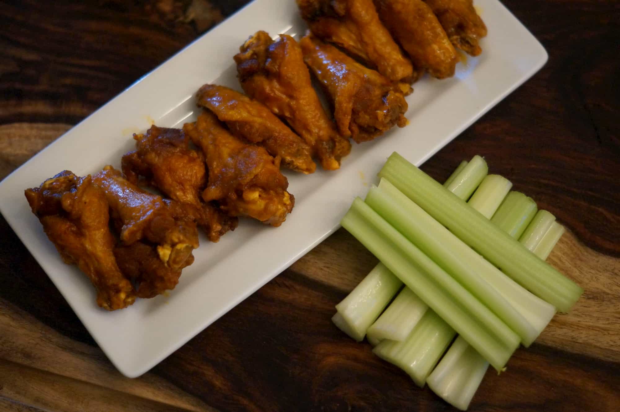 Mulligan's hot wings with celery